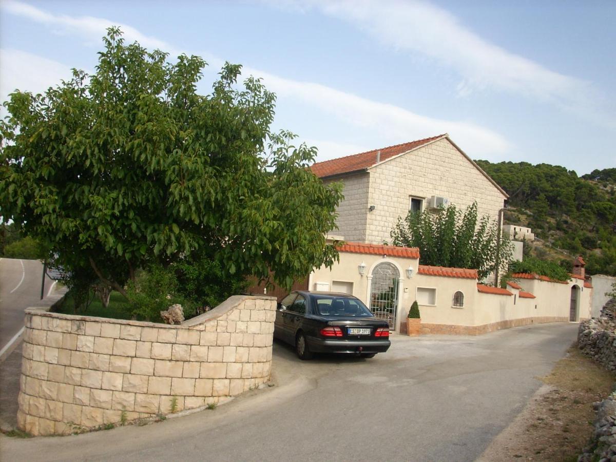 Apartments Darija & Pero Pucisca Exterior foto